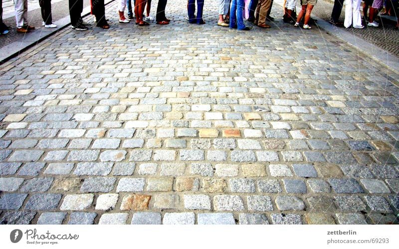 snake Queue Banana Employment office Endurance Wait bentware waiting number Patient Cobblestones Legs Stomach Street Reichstag 16:9 Paving stone