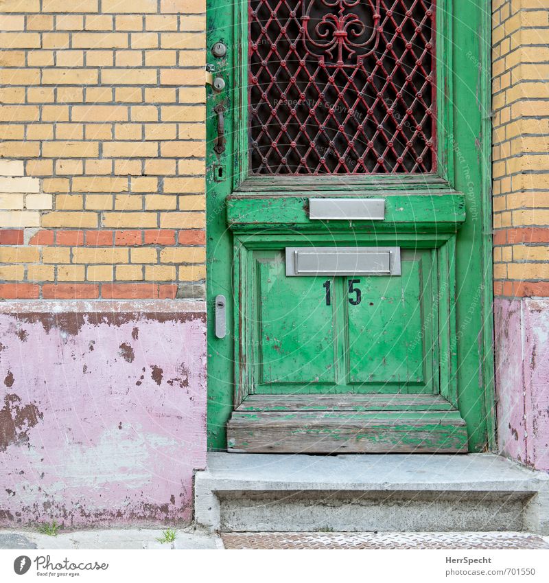 15 Antwerp Belgium Town Downtown Old town House (Residential Structure) Manmade structures Building Wall (barrier) Wall (building) Facade Door Trashy Gloomy