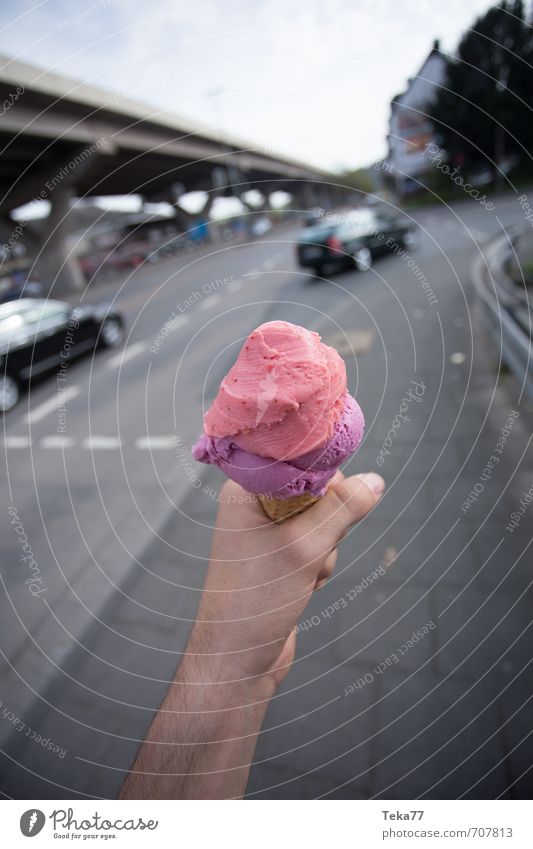 hand ice cream Nutrition Eating Happy Happiness Contentment Joie de vivre (Vitality) Spring fever Anticipation Ice cream Ice-cream cone Hand