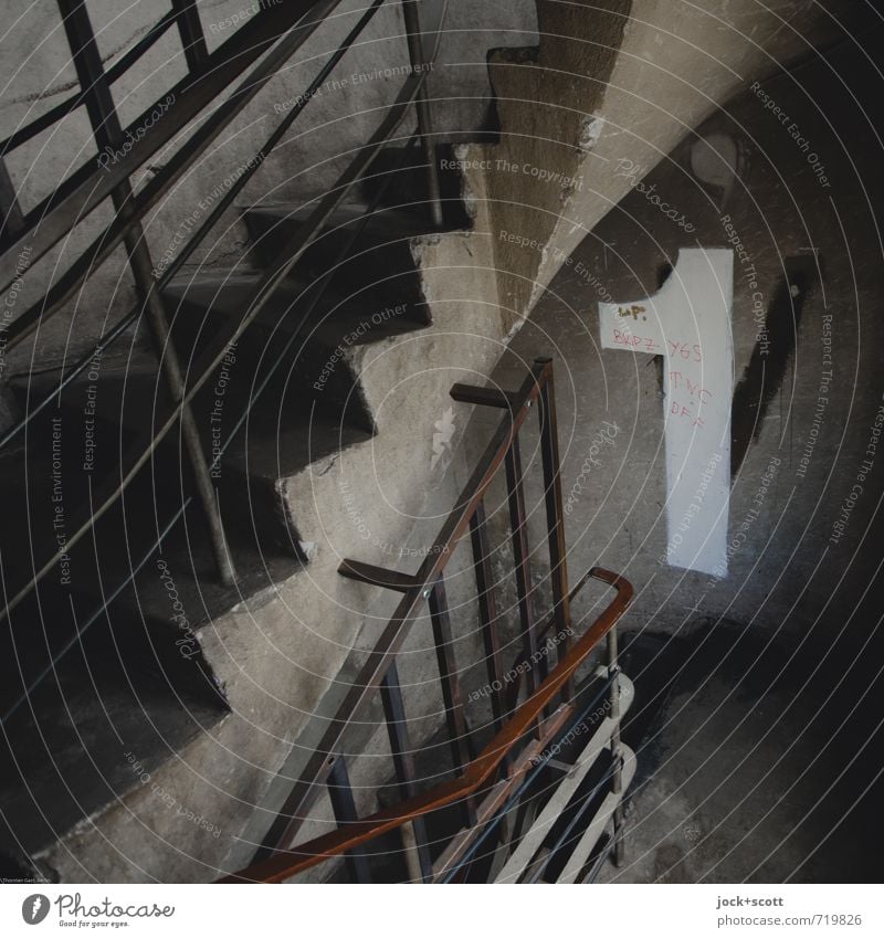 Floor 1 Wall (building) Staircase (Hallway) Stairs rail Signs and labeling Authentic Dirty Large Gloomy Gray Arrangement Lanes & trails Story GDR Orientation