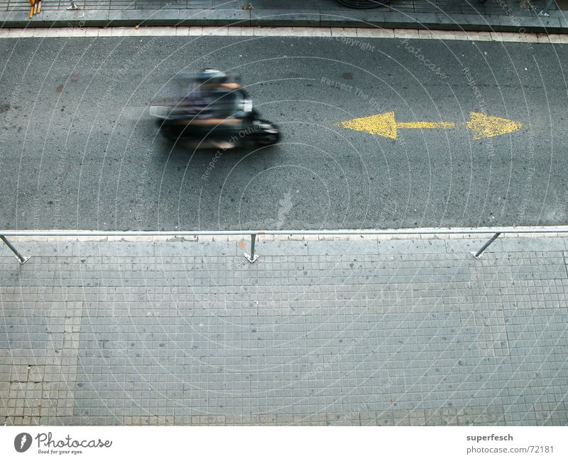 BCN 1 Transport Street Scooter Arrow Movement Driving Direction Colour photo Exterior shot Copy Space bottom Day Motion blur Bird's-eye view Speed Trend-setting