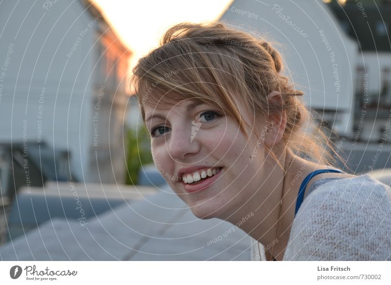 on the roofs' hamburgs² Feminine Head Hair and hairstyles 1 Human being 18 - 30 years Youth (Young adults) Adults Bangs Braids Laughter Beautiful Natural Joy