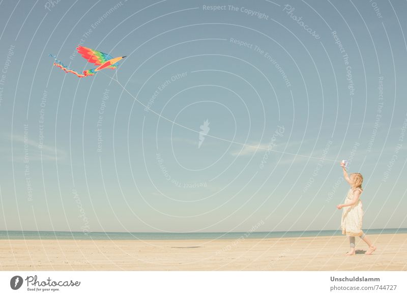 Birdie, fly! Lifestyle Leisure and hobbies Playing Children's game Hang gliding Vacation & Travel Tourism Summer Summer vacation Human being Girl Infancy 1