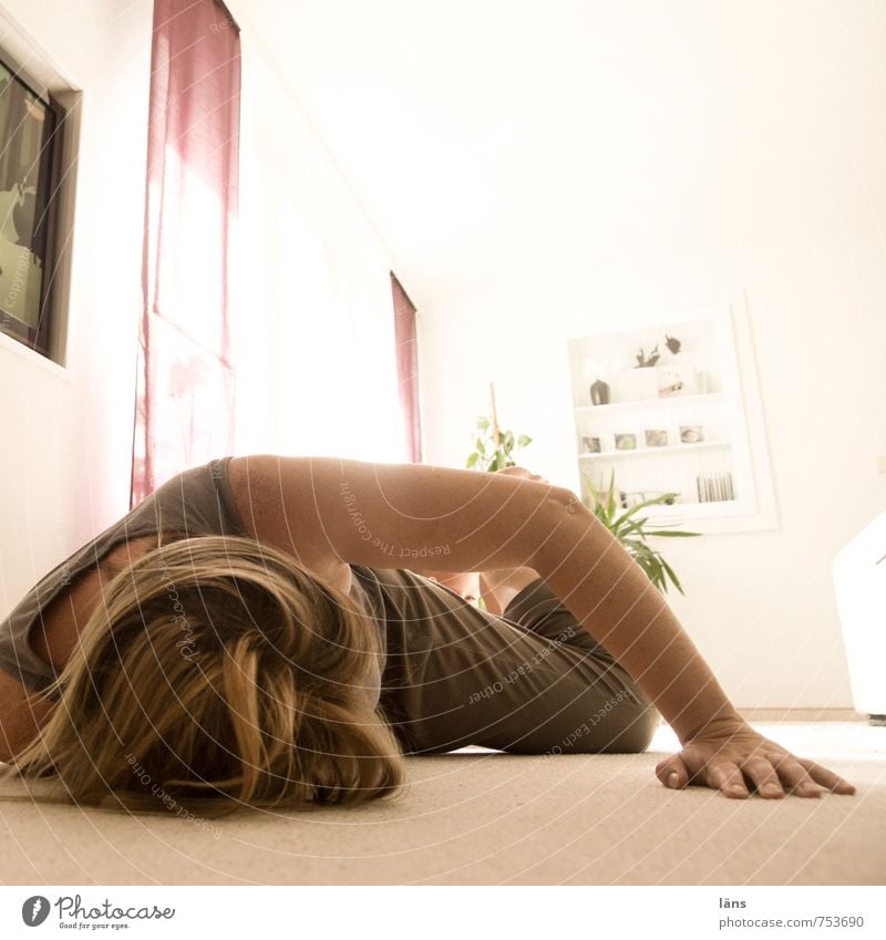 game of hide-and-seek Hide Romp Playing Woman Child floor