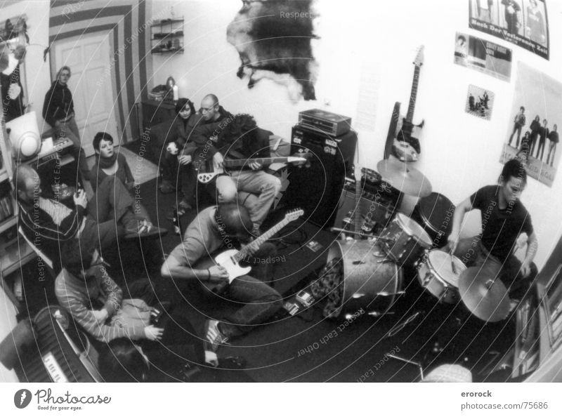 K4 jammin' Gotha Analog Ilmenau Fisheye mugge k4 Black & white photo tarentatec Bird's-eye view Rock band Drum set Drummer Guitarist Audience Interior shot