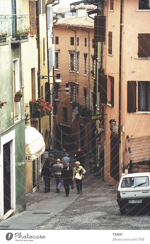 A narrow alley in Italy! Alley