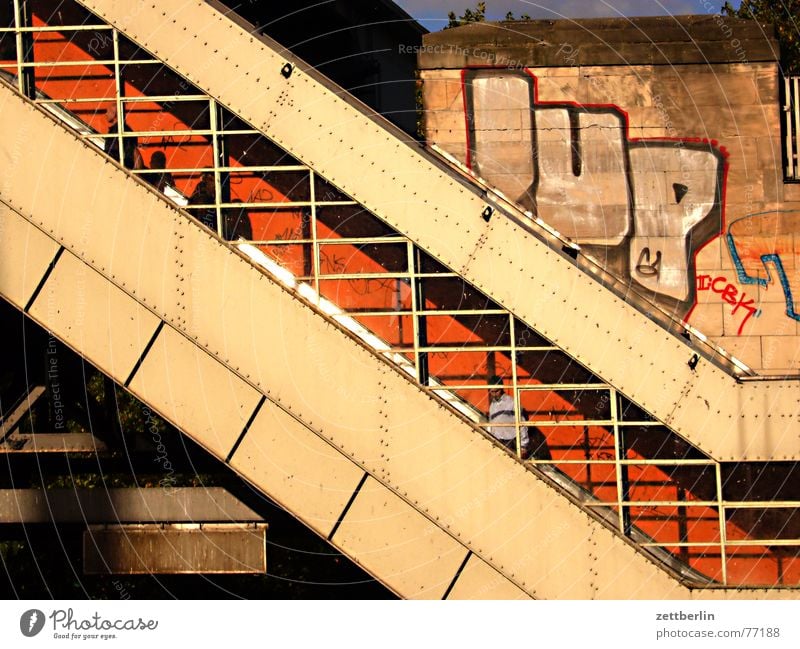 escalator Escalator Möckern Bridge Mehringdamm Kreuzberg Diagonal Seamless Acceleration Prompt Schedule (transport) Methodical Subsoil London Underground