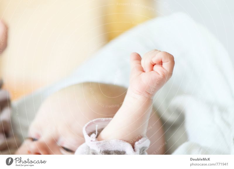 Baby stretches, holds both hands up Human being Head sleeves by hand 1 0 - 12 months Lie Success Free Happiness great Tall Small Long Yellow Orange Pink White