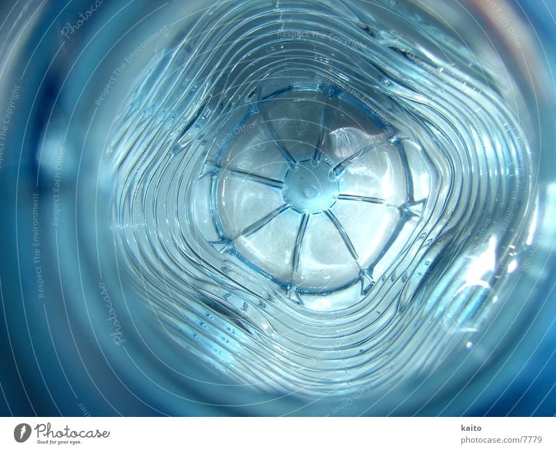 The Blue Element 2 Drinking Waves Macro (Extreme close-up) Close-up Water Bottle