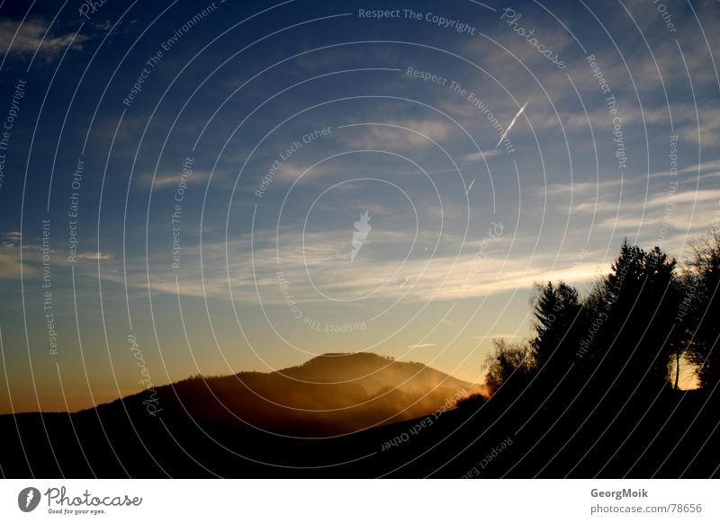 ~P Hill Forest Wood flour Tree Clouds Sunrise Fog Morning Airplane Hope Fresh Cold Blue Red Yellow White Light blue Brown Exterior shot Panorama (View) Sky