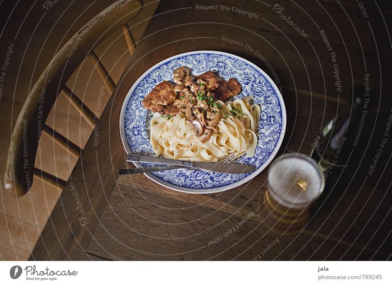 lunch table Food Vegetable Dough Baked goods Noodles soy escalope Button mushroom Nutrition Lunch Organic produce Vegetarian diet Beverage Cold drink