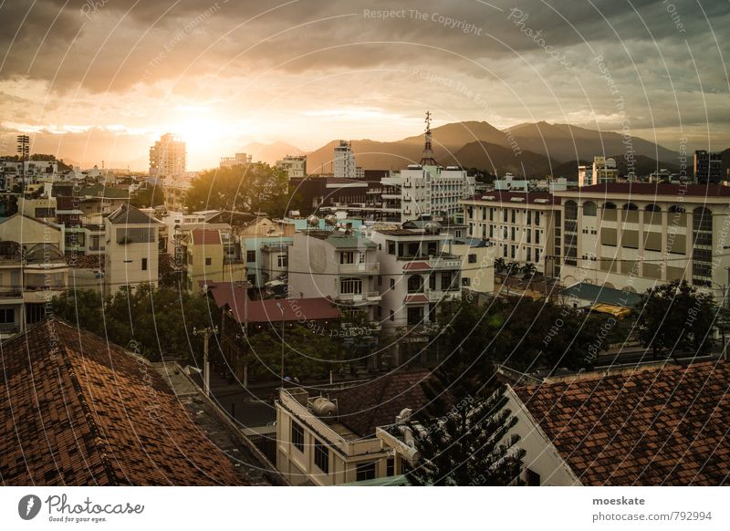 Nha Trang Vietnam - Sunset Town Bright Nah Trang bay Clouds Clouds in the sky Colour photo Subdued colour Exterior shot Deserted Evening Twilight Light