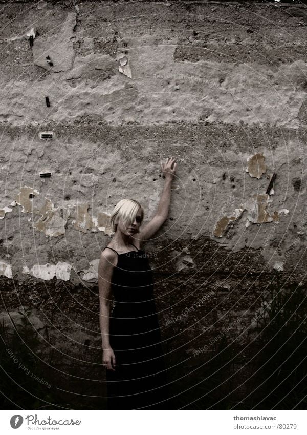 blonde Blonde Posture Woman black Clothing hands Wall (barrier)