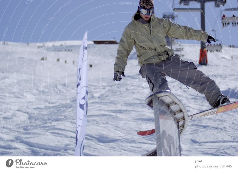 backside boardslide Shallow depth of field Ski resort Snowboard Driving Snowboarding Golden section Trick Wide angle Freestyle Boardslide Style Hoch-Ybrig