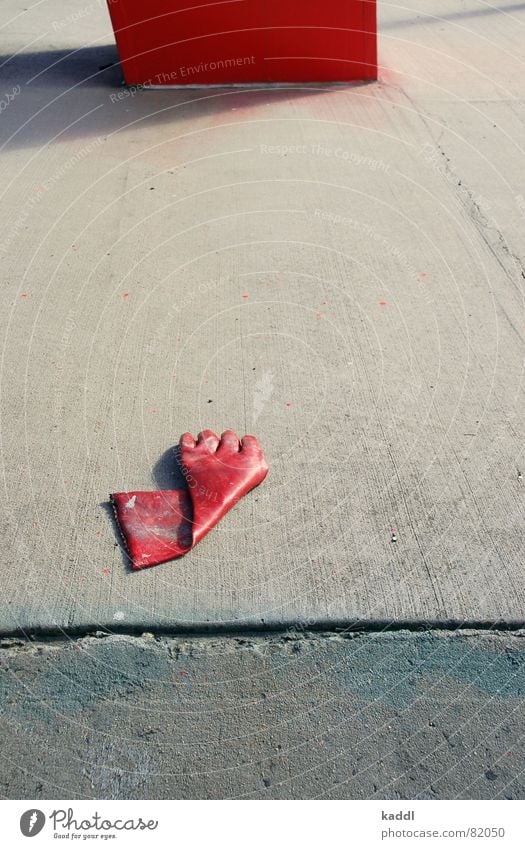 red glove 1 Red Gloves Column Composing Arranged Obscure Colour Pole environment colors Positioning