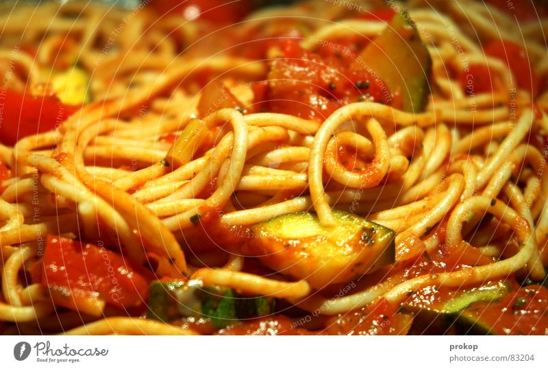 Waiting for the noodles IV Delicious Noodles Spaghetti Plate Wholewheat Sauce Kitchen Meal Guest Nutrition Appetite Food Full Dish To feed Sated Dough Banquet