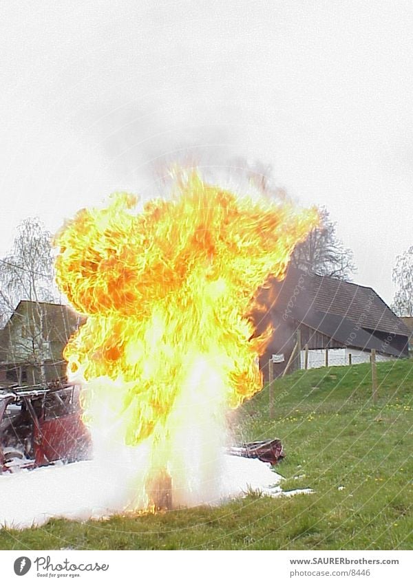 fat explosion Hot Physics Photographic technology Blaze Flame Warmth Danger in the kitchen Demonstration during incipient fire fighting Fire department