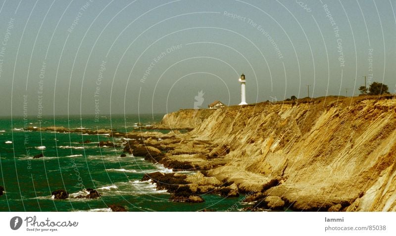 lighthouse Rock Lighthouse Ocean Cliff Waves Surf Passion Navigation Sailing Dangerous Floodlight Waterway Agitated Ledge Lakeside USA Harbour Panorama (View)