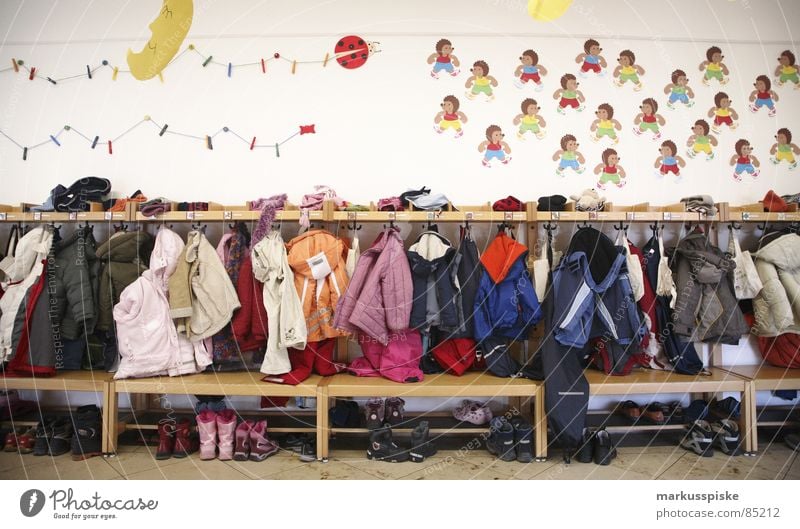 kita Under Rack Kindergarten Preschool Jacket Footwear Decoration Hedgehog Chaos Untidy Education gardobe Bird's-eye view Moon Bench crèche Infancy