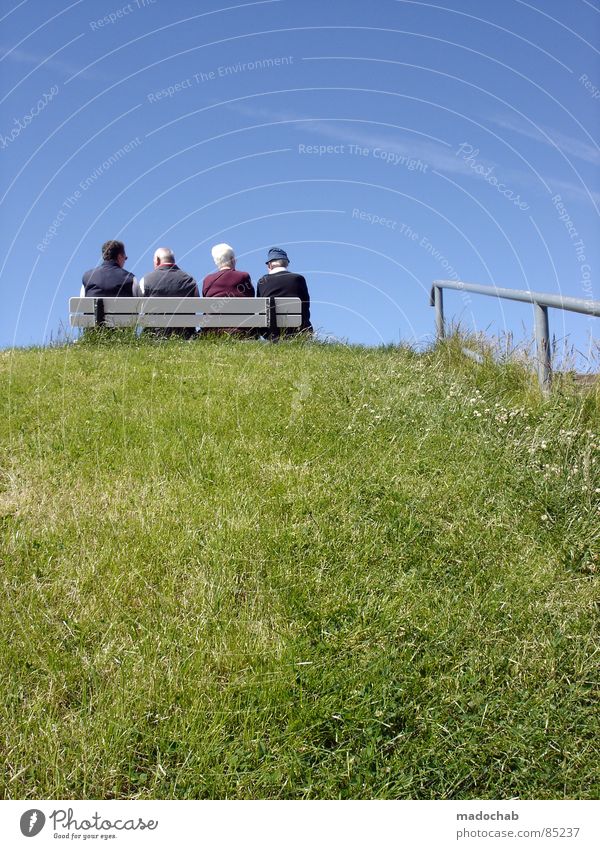 Pensioners sit on a bench and enjoy their pension and their free time Testament Retirement Demography Early retirement Senior citizen Foresight Woman