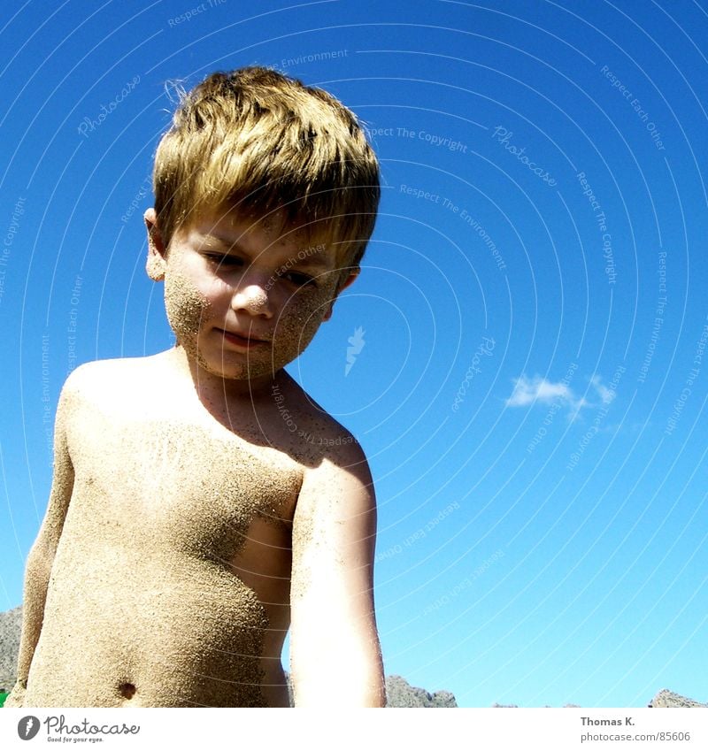 Breading and strolling Romp Son and heir Child Upper body Playing Summer Sun Cute Face Toddler Exuberance Sunbathing Happiness Beach Coast Human being