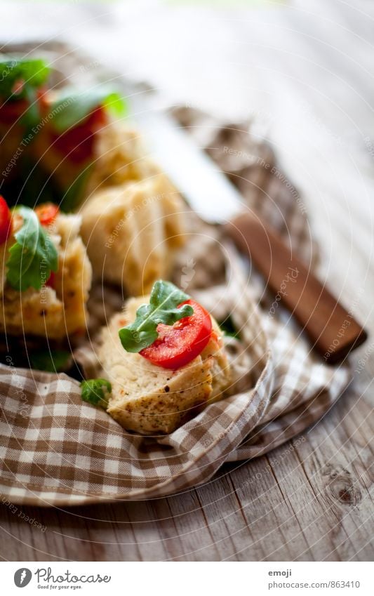 pizza bread Bread Roll Nutrition Buffet Brunch Picnic Vegetarian diet Finger food Fresh Delicious Colour photo Interior shot Deserted Day Shallow depth of field