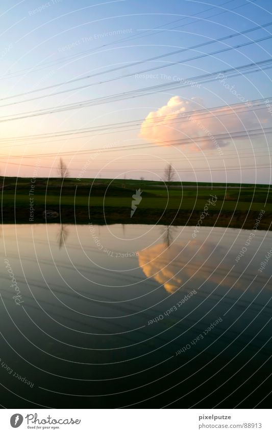 cold cuts Clouds Captured Cut Curved Symbols and metaphors Sun Direction Electricity Reflection Mirror Lake Body of water 2 Border Mirror image Horizon Airy