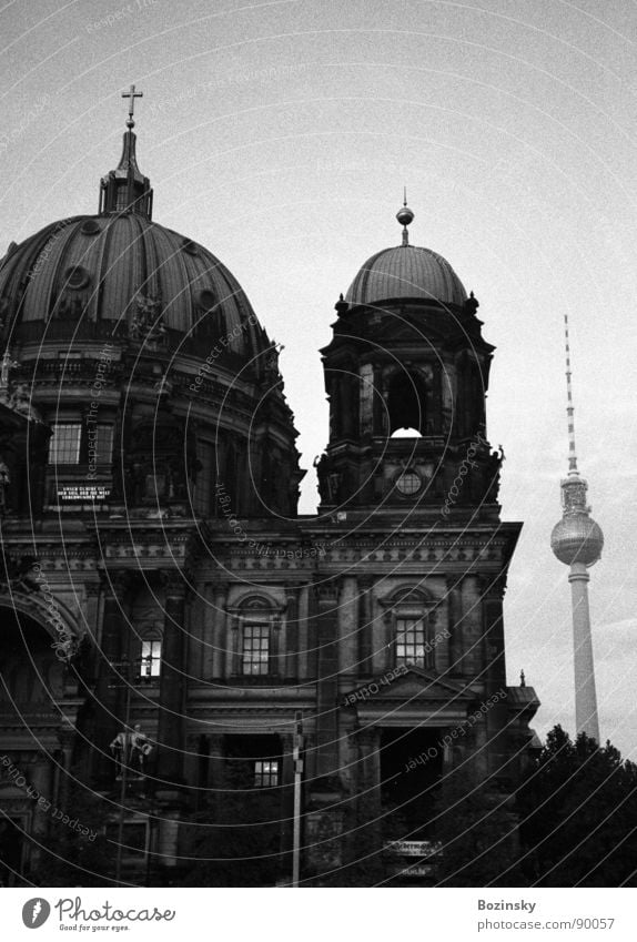 thick and thin in berlin Analog Berlin Cathedral House of worship Landmark Monument black & white Film industry Ilford HP5 400 Scan Yashica T3 photocase