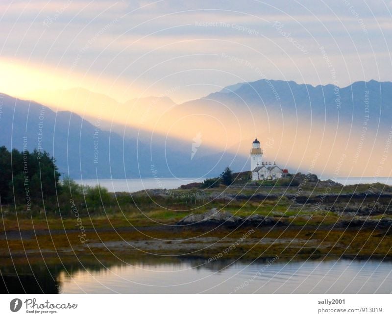 There's a light. Landscape Sunrise Sunset Sunlight Summer Mountain Coast Fjord Ocean Island Isle of Skye Scotland Lighthouse Illuminate Fantastic Gigantic