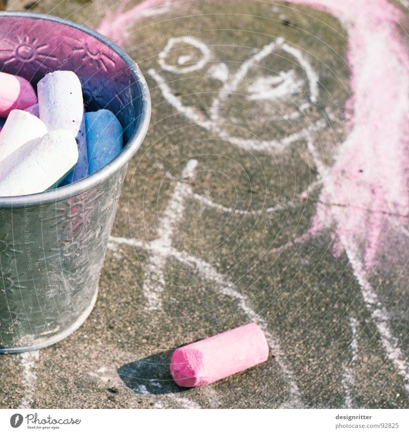 Princess 2.2 Bucket Street painting Multicoloured Red Pastel tone Chalk street chalk Painting (action, work) Lanes & trails Sidewalk Colour Blue crayon Art