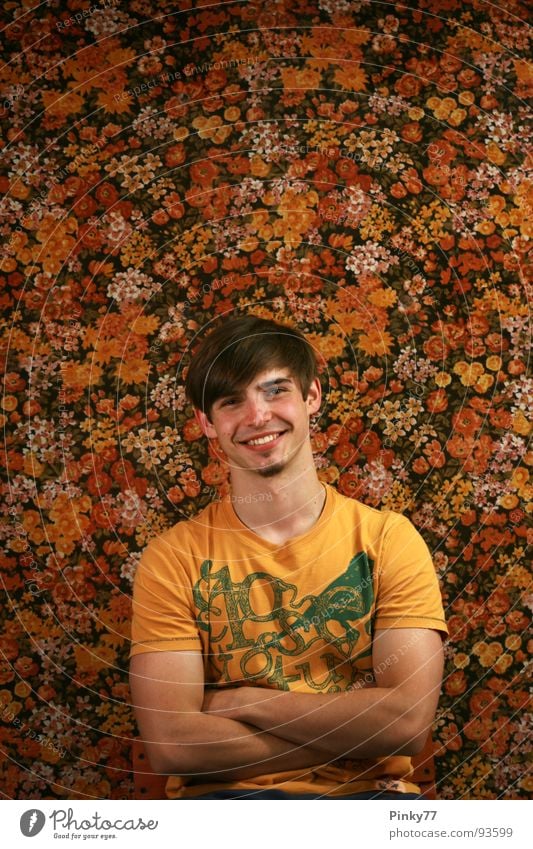 Flowers S2 Man Attractive Background picture Self-confident Facial hair Irony Generation Pattern Nostalgia Brown Red White Yellow Joy Beautiful Orange Sit