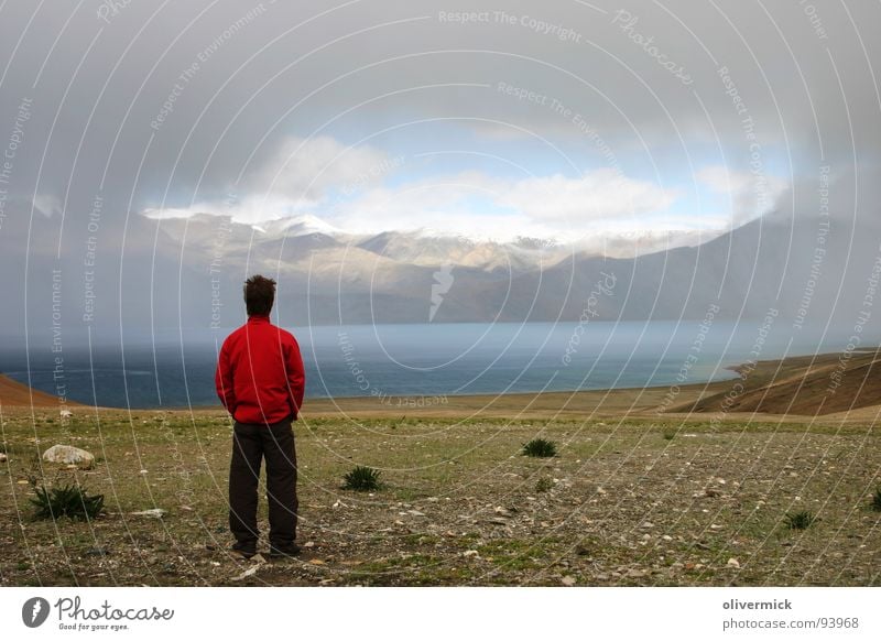 cloudy window Mountaineer Lake Clouds Gale Moody Human being Thunder and lightning Rain outlooks