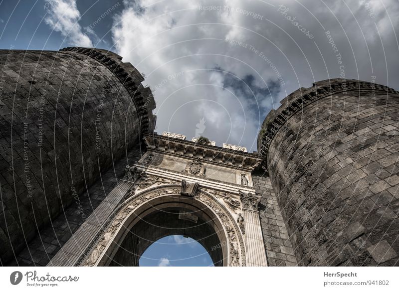 Porta Capuana Sky Clouds Beautiful weather Naples Italy Town Old town Tower Gate Manmade structures Wall (barrier) Wall (building) Esthetic Exceptional Large