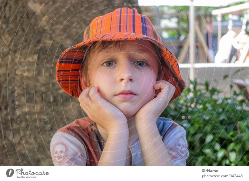 287 [quiet day II] Lifestyle Vacation & Travel Garden Child Boy (child) Infancy 1 Human being 3 - 8 years Summer Hat Cap Observe Looking Authentic Friendliness