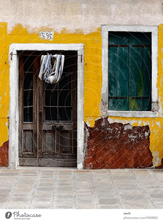 the charm of the marode Colour photo Multicoloured Exterior shot Deserted Copy Space bottom Day City trip Venice Burano Italy Village Fishing village Town