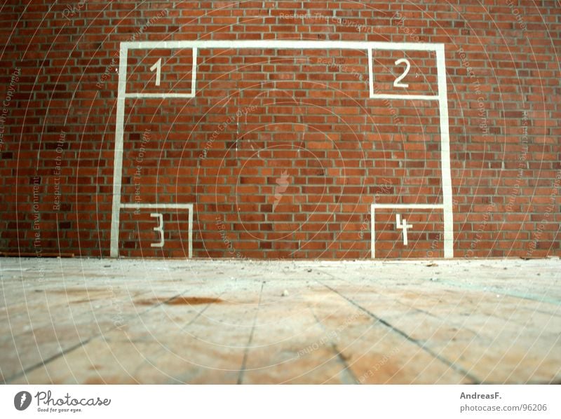 1, 2, 3 or 4 Shoot Aim Mathematics Gymnasium Wall (building) Brick Wall (barrier) Ruin 10 Derelict Ball sports Sports Gate goalkeeper Throw Hand ball