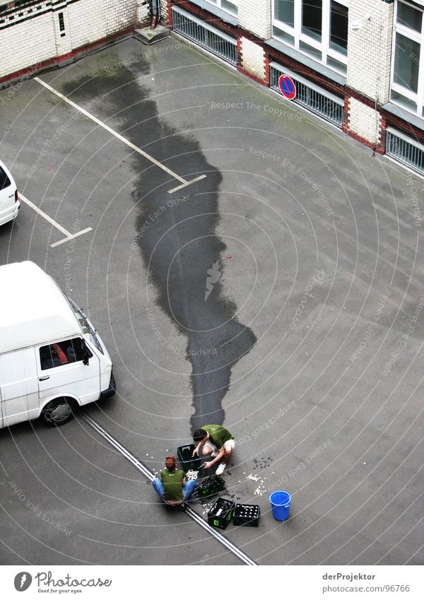 Prohibition in Berlin (1) Puddle Gully Beer Carriage Wall (building) Bucket Gray Destroy Case of beer Green Gastronomy Farm Alcoholic drinks Human being River