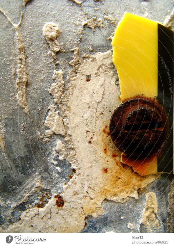 Concrete grate Mountain ridge Barbecue (apparatus) Rust Yellow Black Structures and shapes Screw Column Macro (Extreme close-up) Power Might Close-up texture