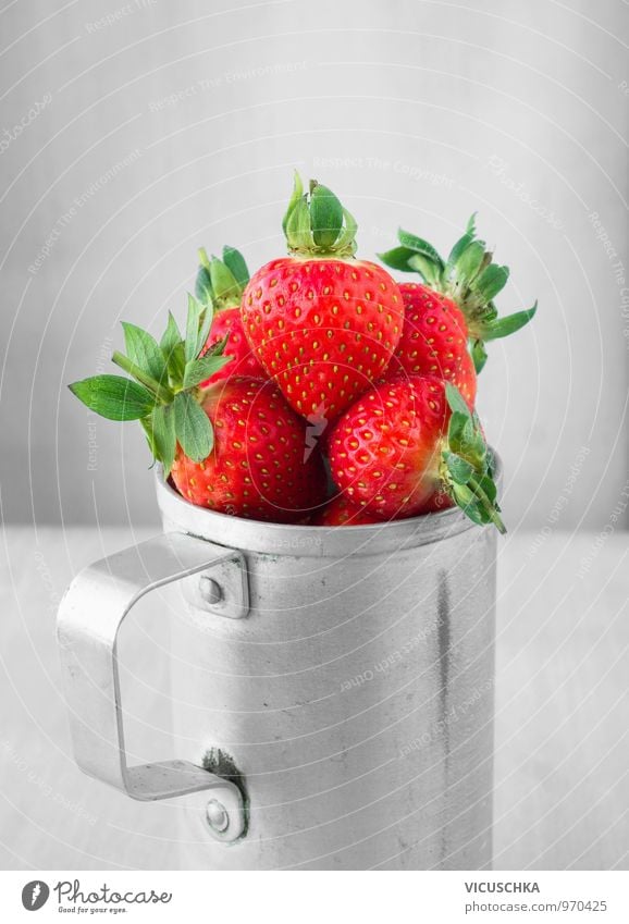 Strawberries in tin cup Food Fruit Dessert Nutrition Breakfast Organic produce Vegetarian diet Diet Cup Style Design Strawberry Tin Aluminium Old Retro Garden