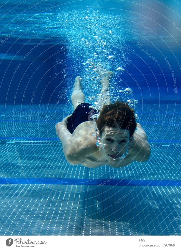 Blubb Blubb III Underwater photo To enjoy Pleasant Swimming pool Worms Open-air swimming pool Lacking Water Slowly Sports Playing Youth (Young adults) Aquatics