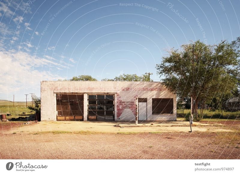 workshop Village Outskirts Deserted House (Residential Structure) Manmade structures Building Architecture Window Door Horizon Idyll Workshop Decline Old