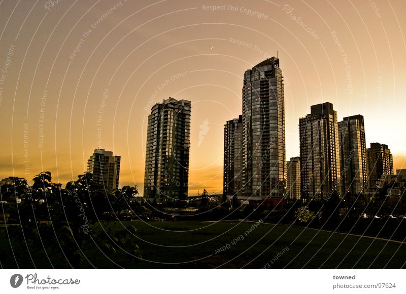 summer evening Summer Town Vancouver Sunset Sky Modern Skyline High-rise Clear sky Cloudless sky Sunlight Architecture Modern architecture Back-light Dusk