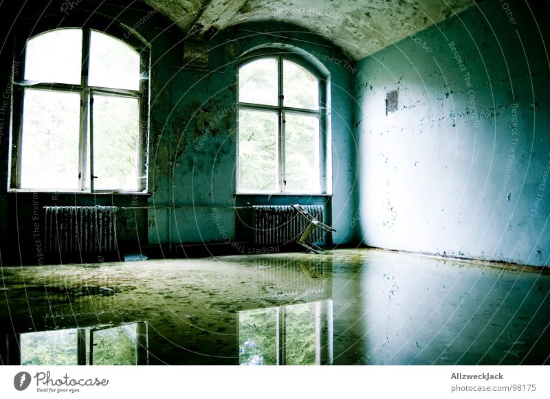 mirror polished 2 Dirty Flood Water damage Mirror Reflection Weather Glittering Window Window transom and mullion Light Shaft of light Loneliness Gloomy Tidy up