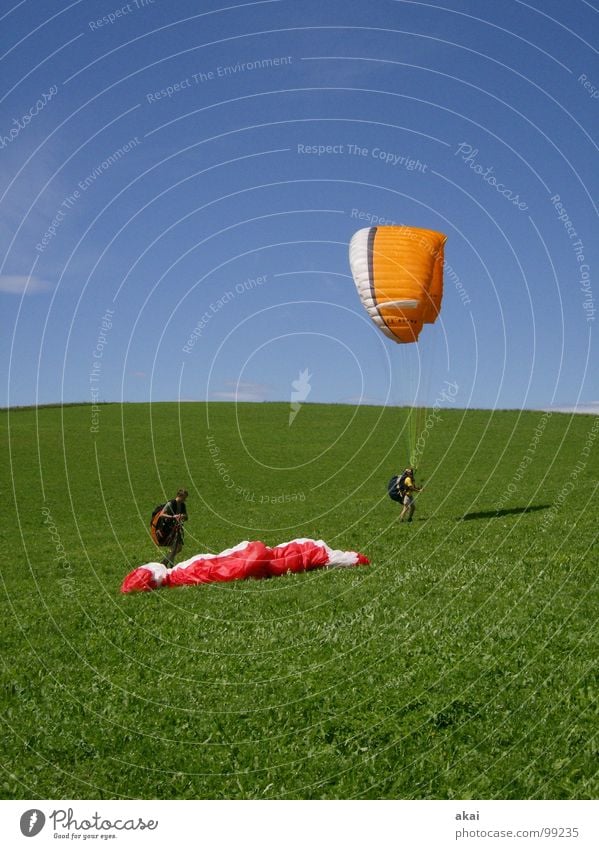 Ground handling 2 Paragliding Paraglider Play of colours Sky blue Romance Sunlight Sunbeam Sunset Homey Bronze Emotions Puppy love Orange Clearance for take-off