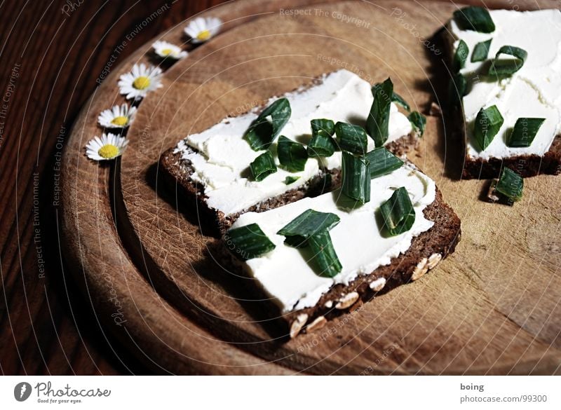 Franz Daniel Pastorius Cuts Bread Cheese sandwich Sandwich Brunch Cream cheese Skimmed milk Shallot Chives Black bread Wholewheat Oat flakes Settee Daisy Easy